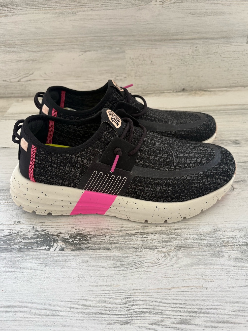 Hey Dude Women’s Size 9 Siricco Stretch Slip On Casual Shoes In Black Onyx/Pink